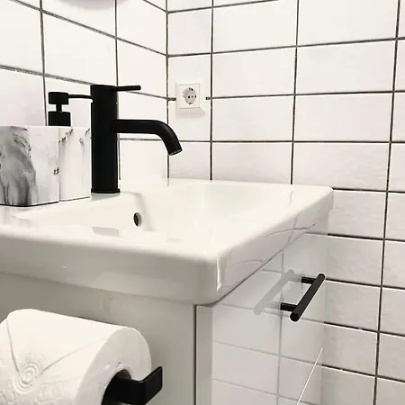 Apartment Top-apartment Mit Parkplatz Und Balkon Reutlingen