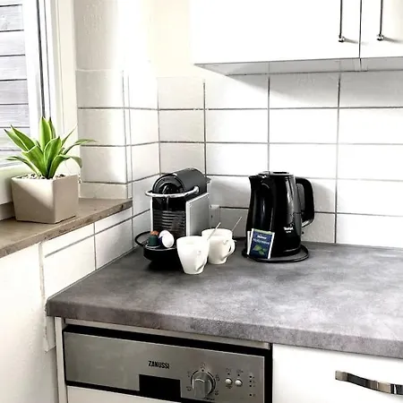 Top-apartment Mit Parkplatz Und Balkon Apartment *