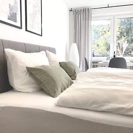 Top-apartment Mit Parkplatz Und Balkon Apartment Reutlingen