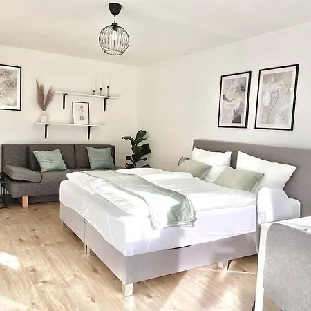 Top-apartment Mit Parkplatz Und Balkon Apartment Reutlingen